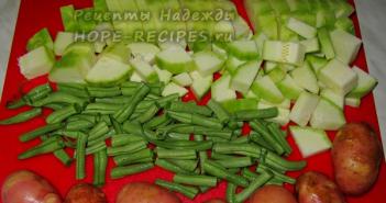 Oppskrift: Poteter med grønne bønner - Ovnsbakt Grønnsaksgryte med grønne bønner og zucchini